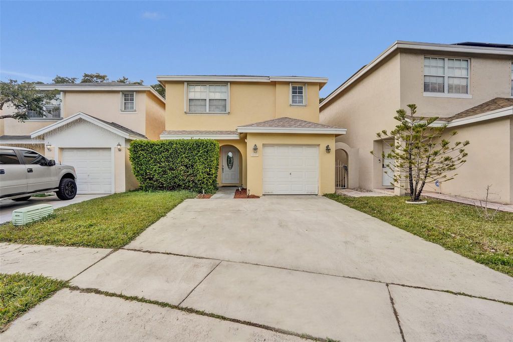 Photo of 4055 Eastridge Drive, Deerfield Beach, FL 33064 (MLS # F10551591)