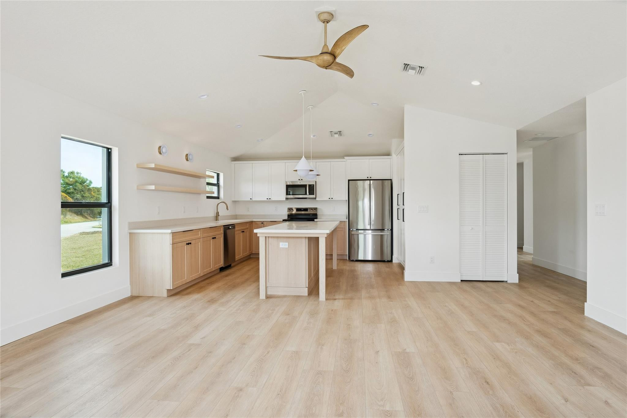 5048 SE Alicia Street