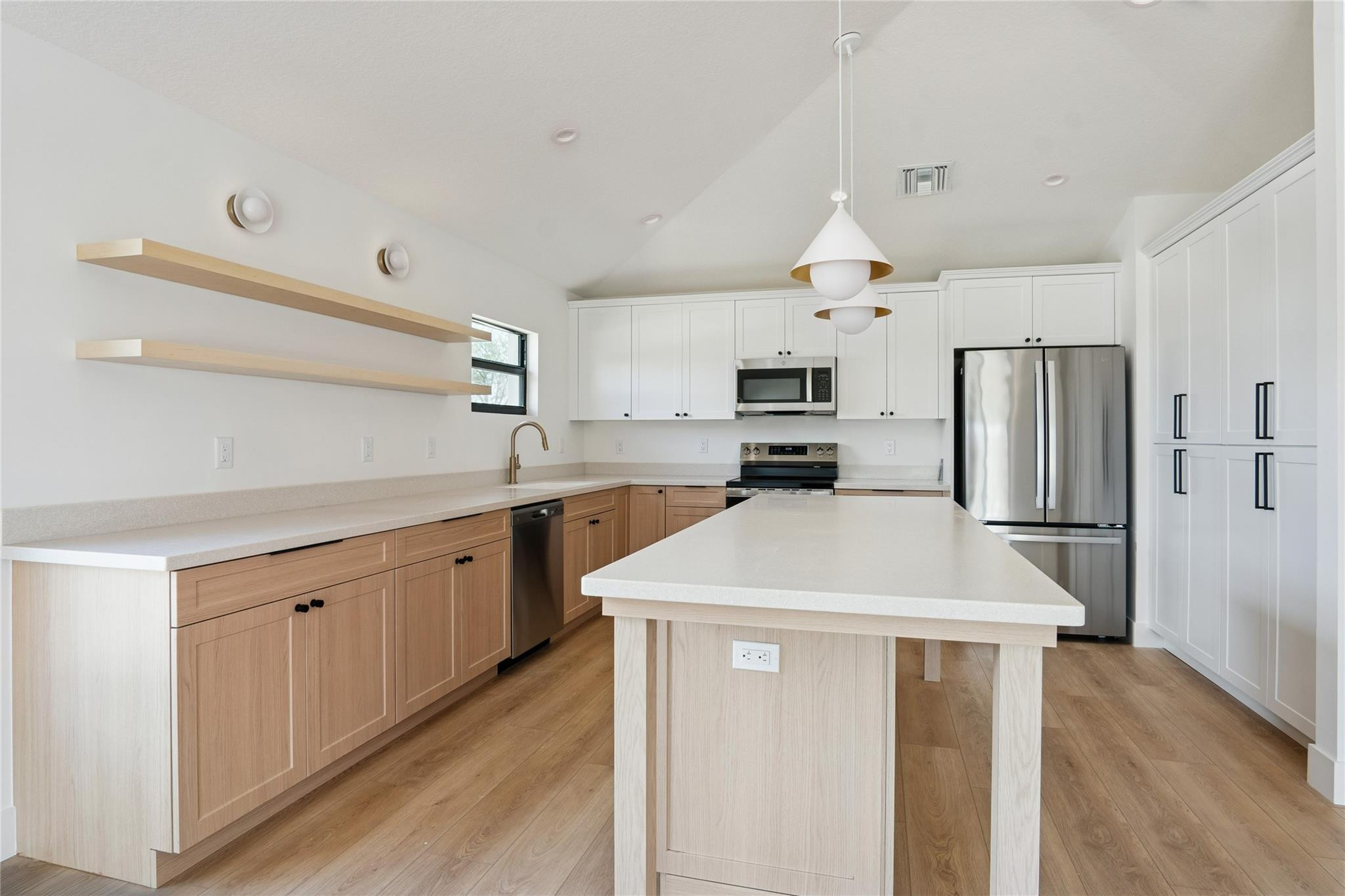 5048 SE Alicia Street