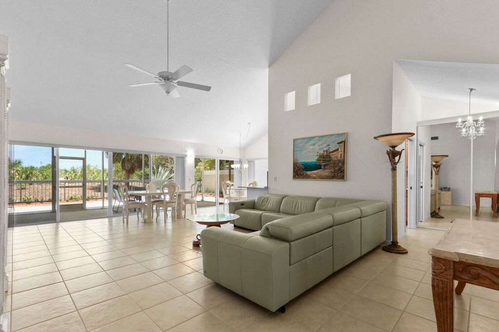 Photo of 327 Ridge Road, Jupiter, FL 33477 (MLS # B26010438)