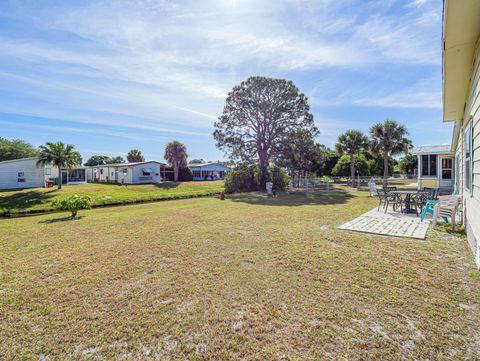 A home in Barefoot Bay