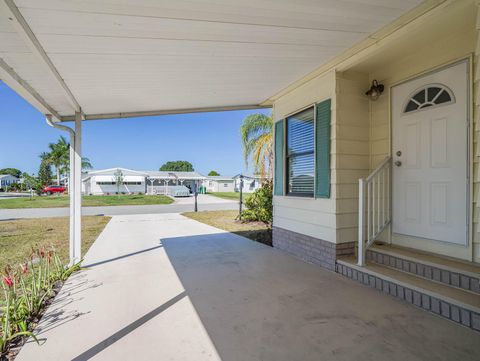 A home in Barefoot Bay