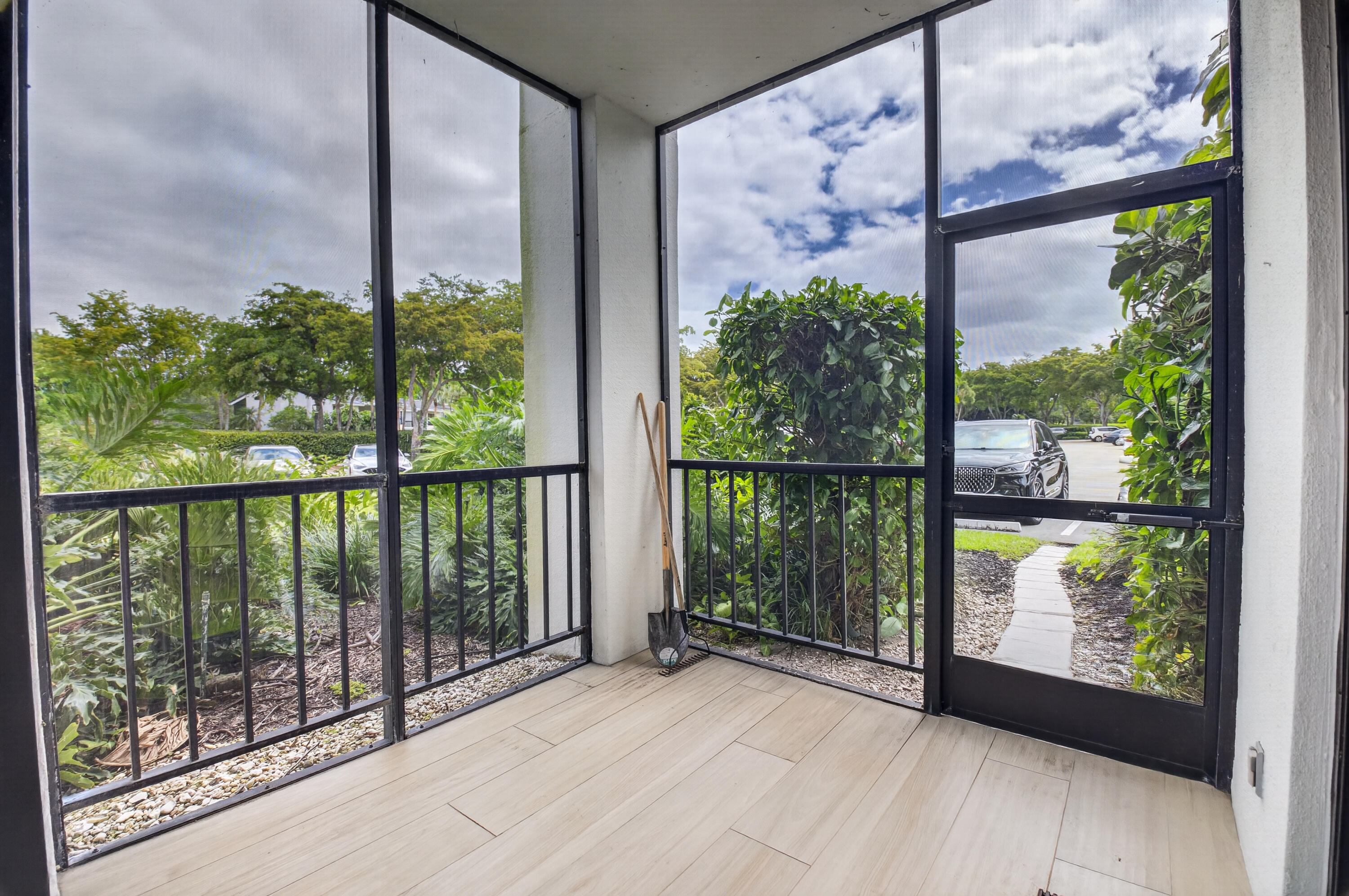 WILLOW WOOD MIDRISE CONDO - Residential