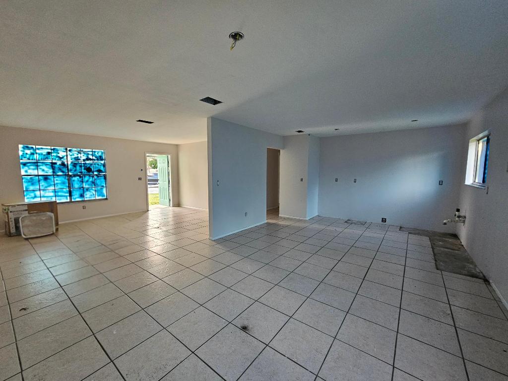 PORT ST LUCIE SECTION 18 - Residential