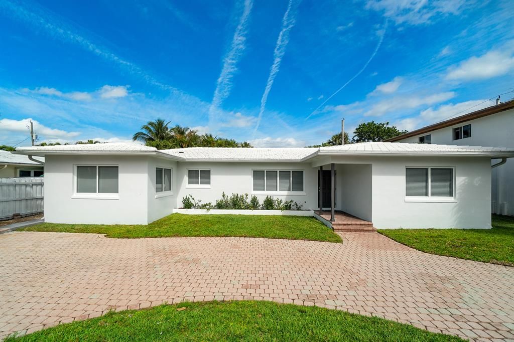 Photo of 1182 Beach Road Rd, Singer Island, FL 33404 (MLS # R10589435)