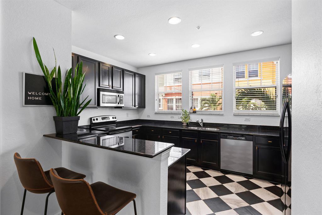 CITYSIDE CONDO - Residential