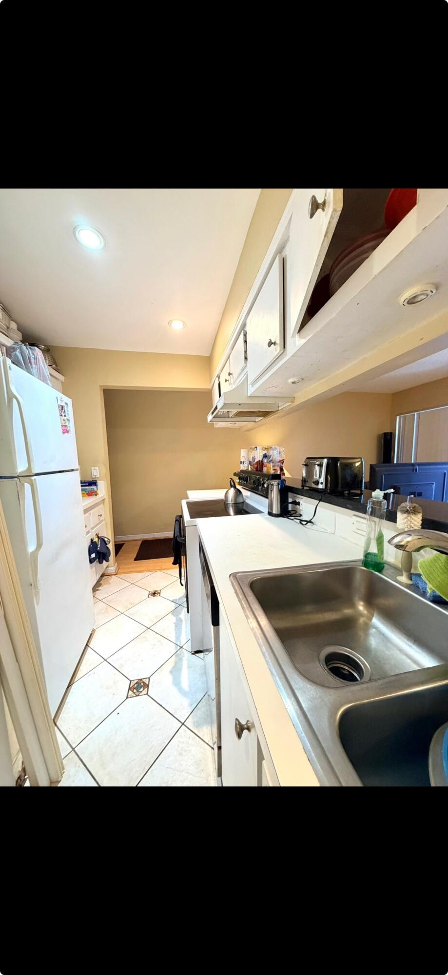 EMBARCADERO CONDO - Residential