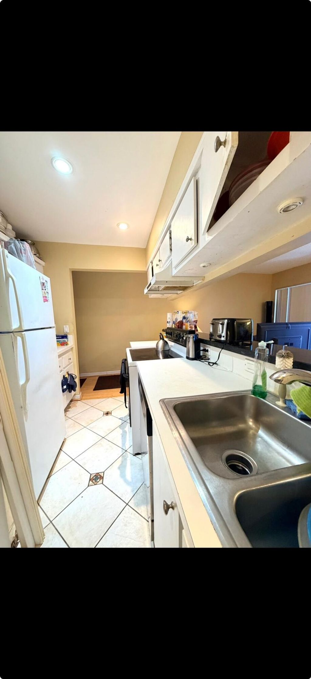Photo of 5326 NE 6th AVE #H23, Oakland Park, FL 33334 (MLS # B26029444)