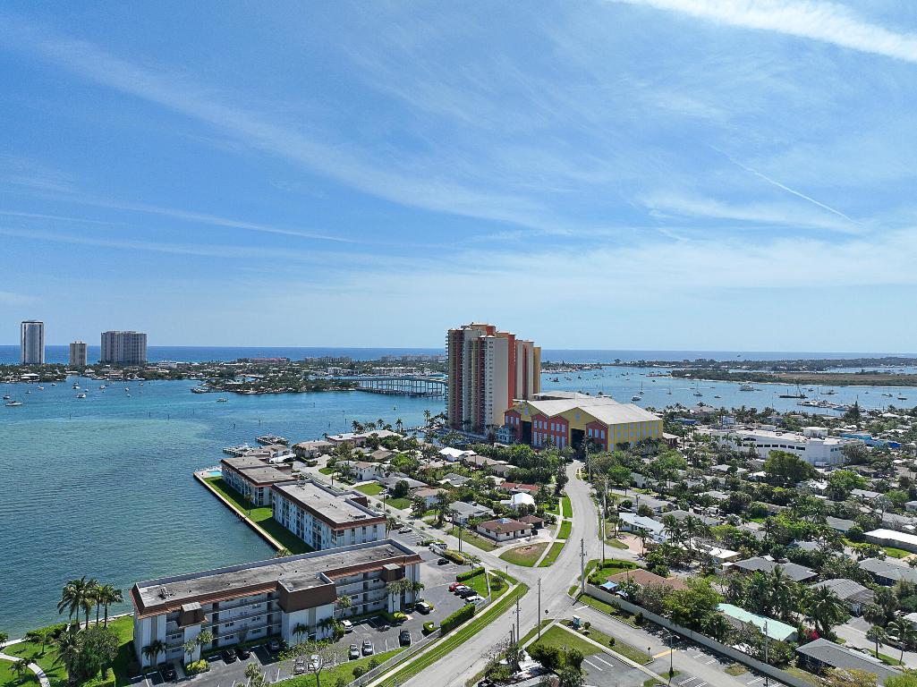 Wilshire North - Dolphin Point - Residential