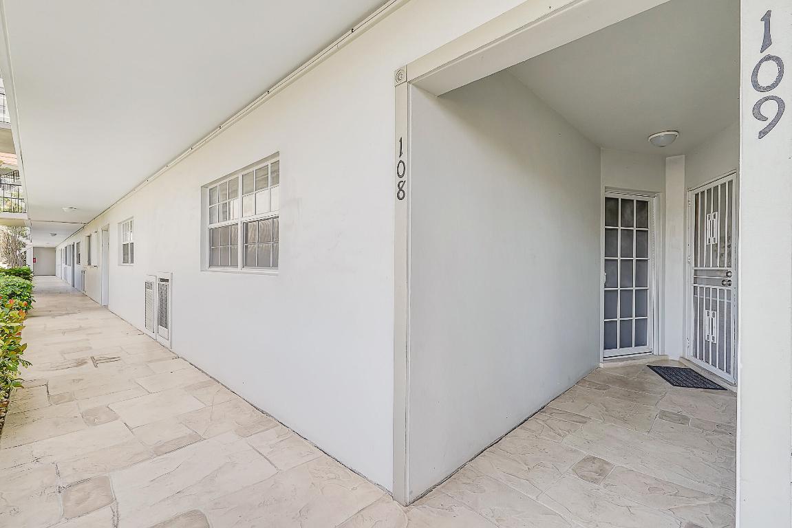 Wilshire North - Dolphin Point - Residential