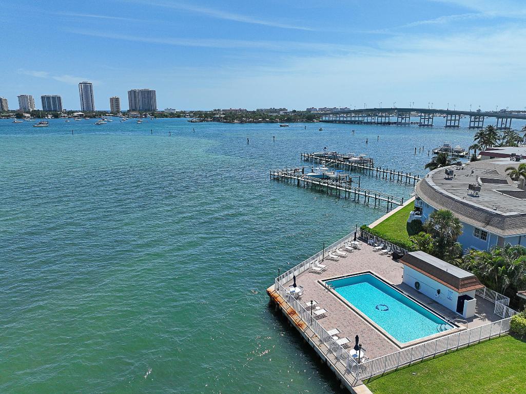 Wilshire North - Dolphin Point - Residential