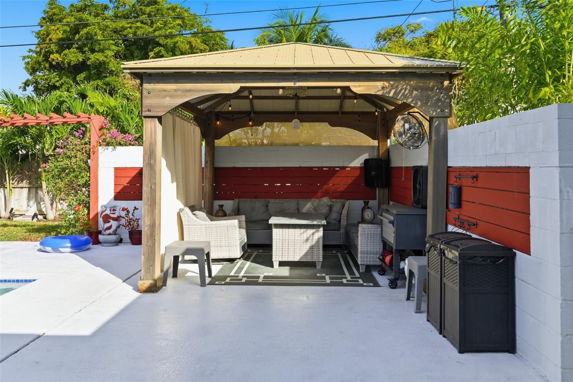 PALM BEACH RIDGE - Residential