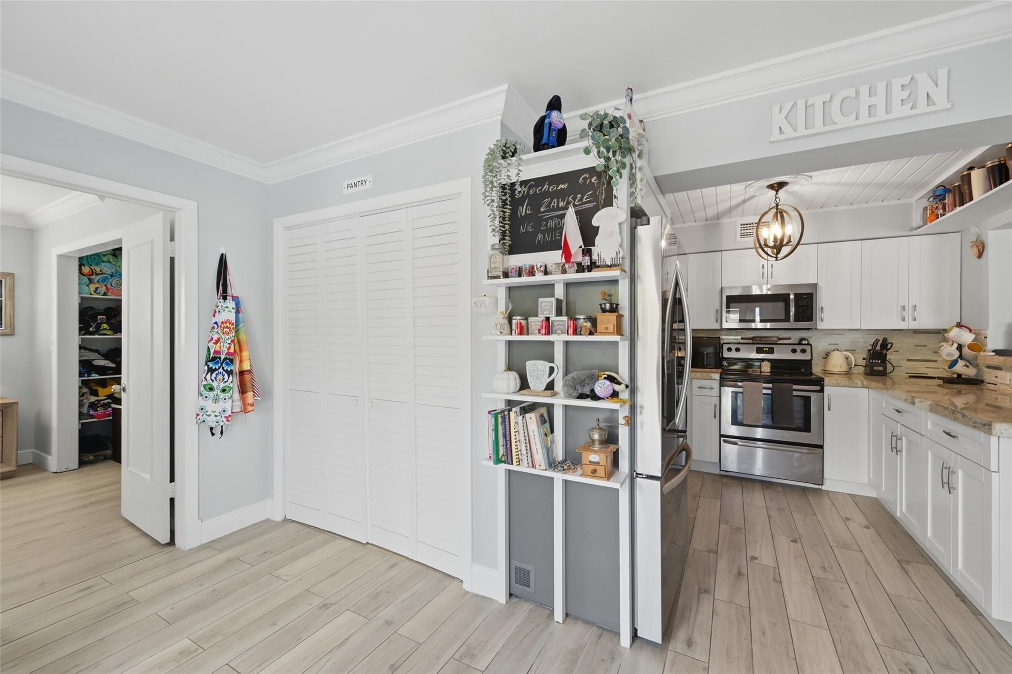 PALM BEACH RIDGE - Residential