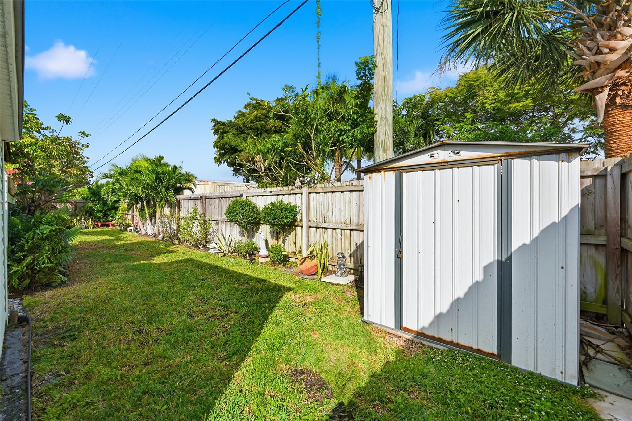 PALM BEACH RIDGE - Residential