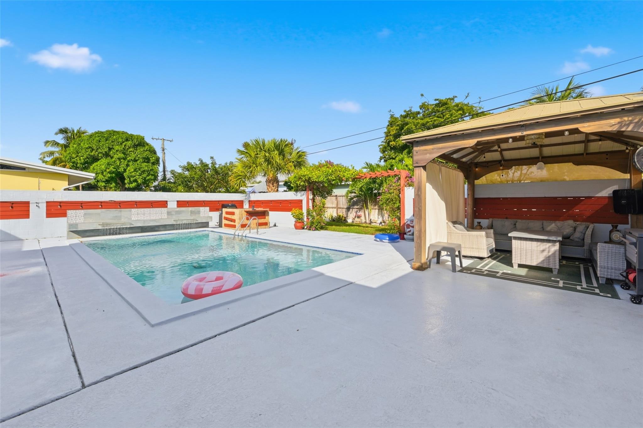 PALM BEACH RIDGE - Residential