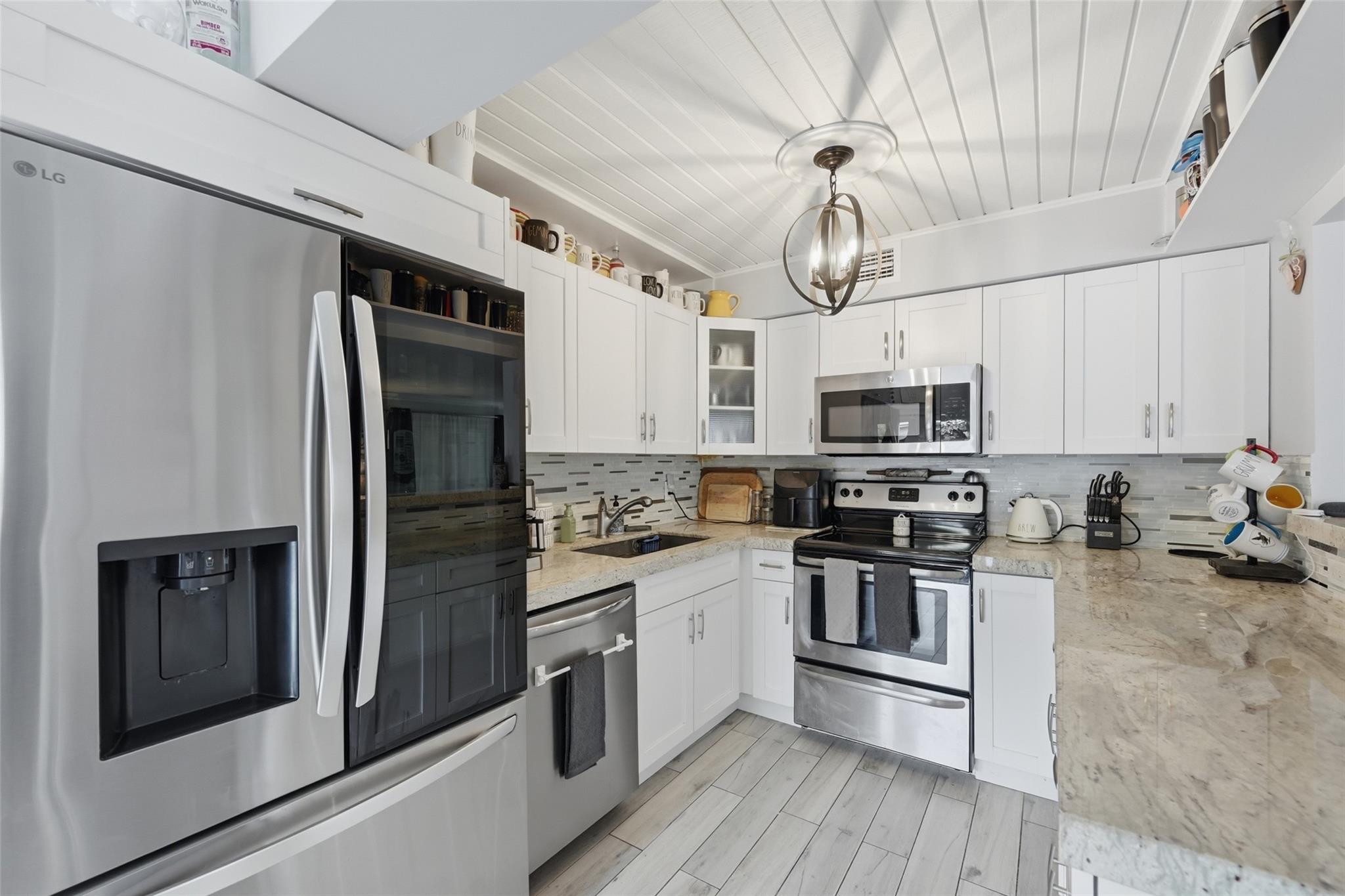 PALM BEACH RIDGE - Residential