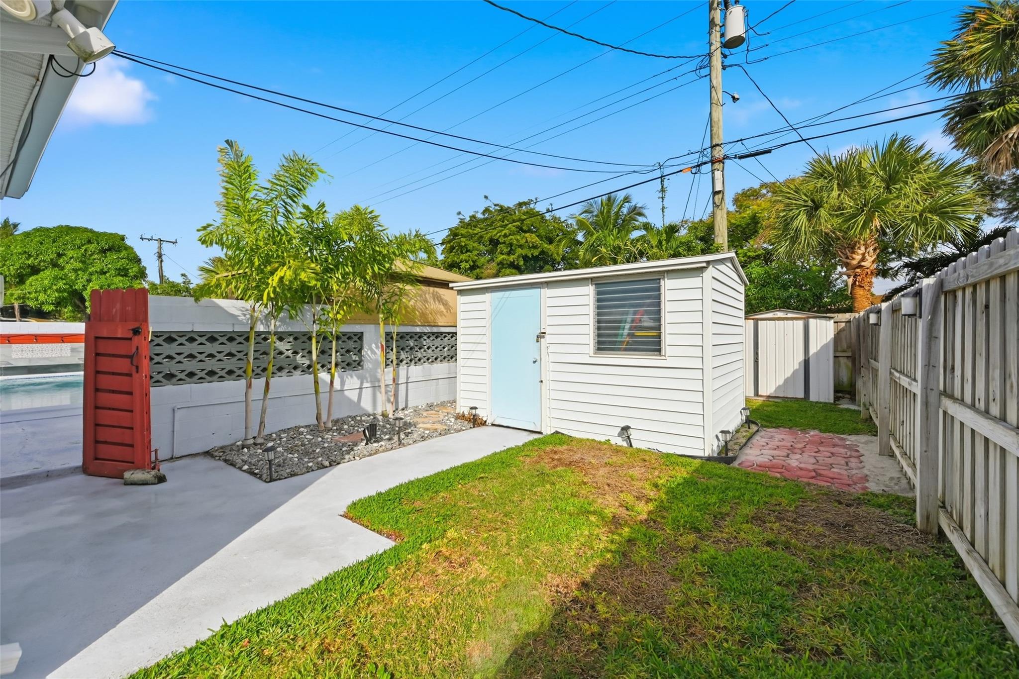 PALM BEACH RIDGE - Residential