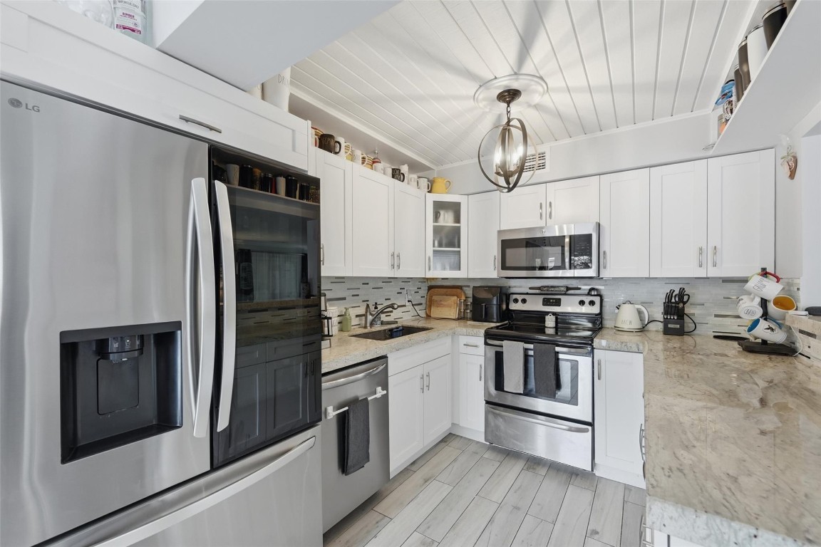 PALM BEACH RIDGE - Residential