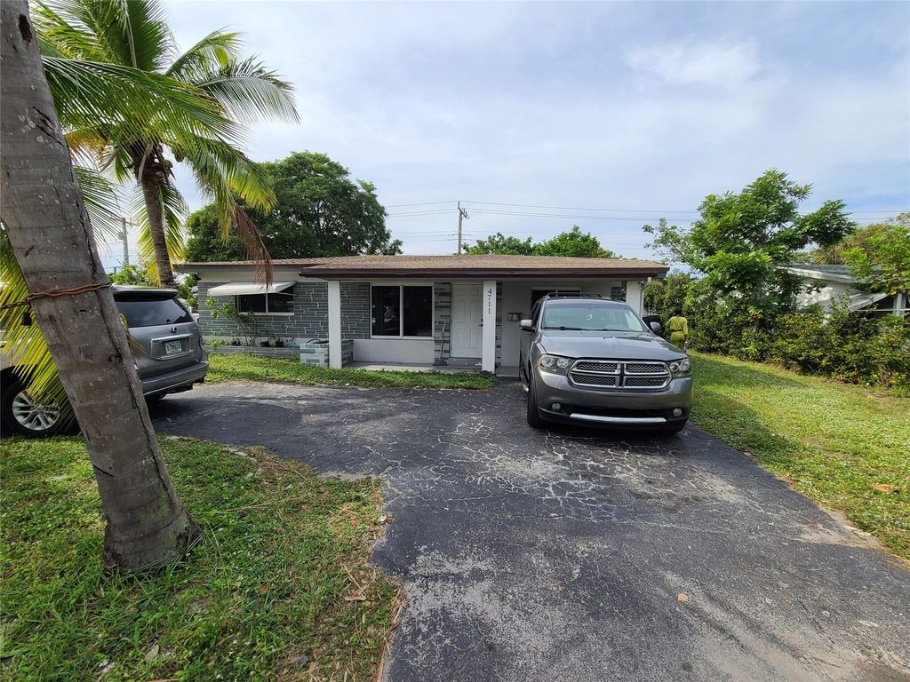 Photo of 4711 N Andrews Ave, Fort Lauderdale, FL 33309 (MLS # F10540507)