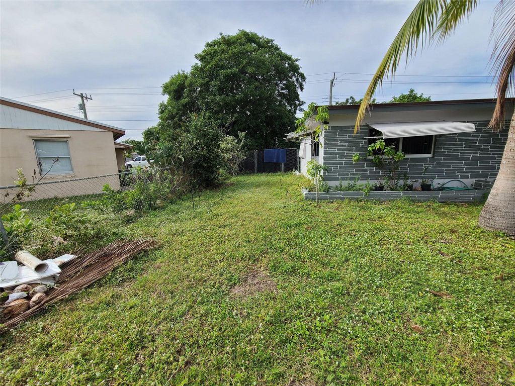 Photo of 4711 N Andrews Ave, Fort Lauderdale, FL 33309 (MLS # F10540507)