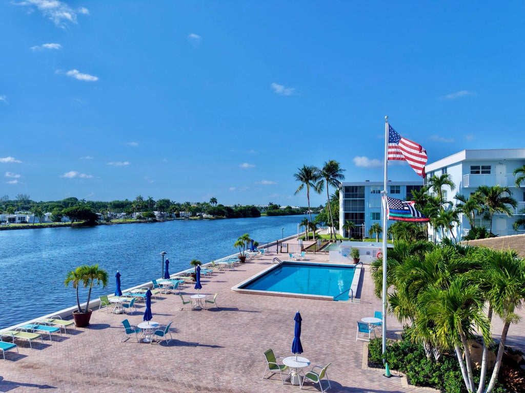Photo of 2010 S FEDERAL Highway #308, Boynton Beach, FL 33435 (MLS # B26087374)