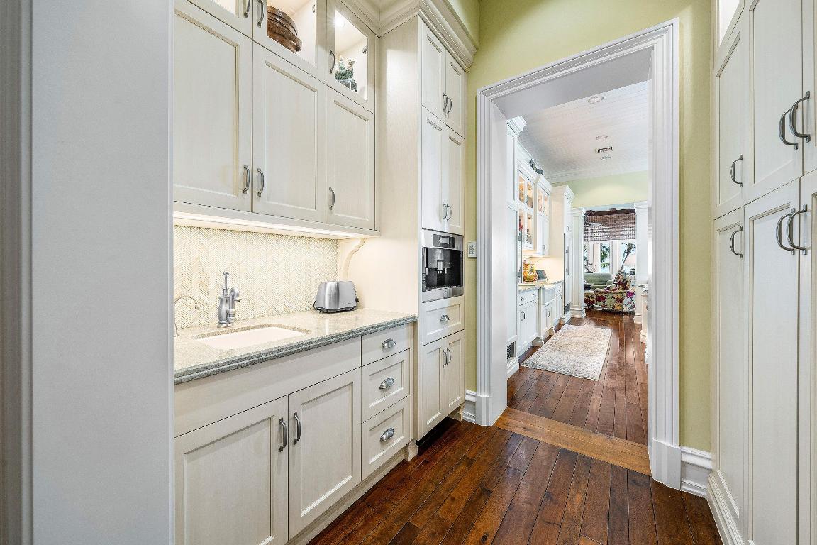 HILLSBORO BEACH - Residential