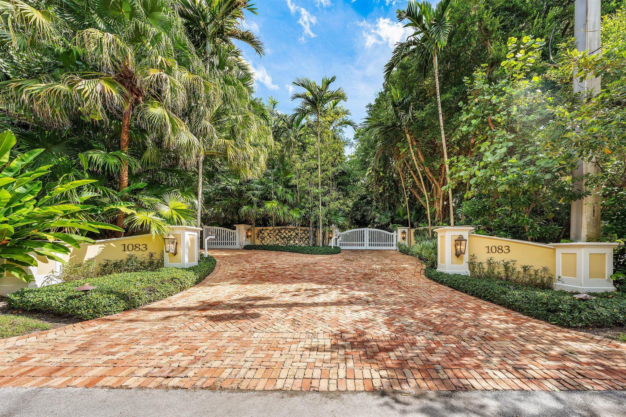 HILLSBORO BEACH - Residential