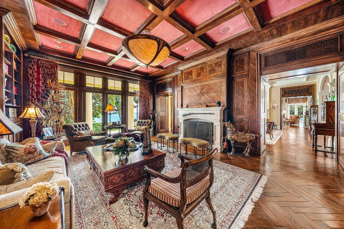 HILLSBORO BEACH - Residential