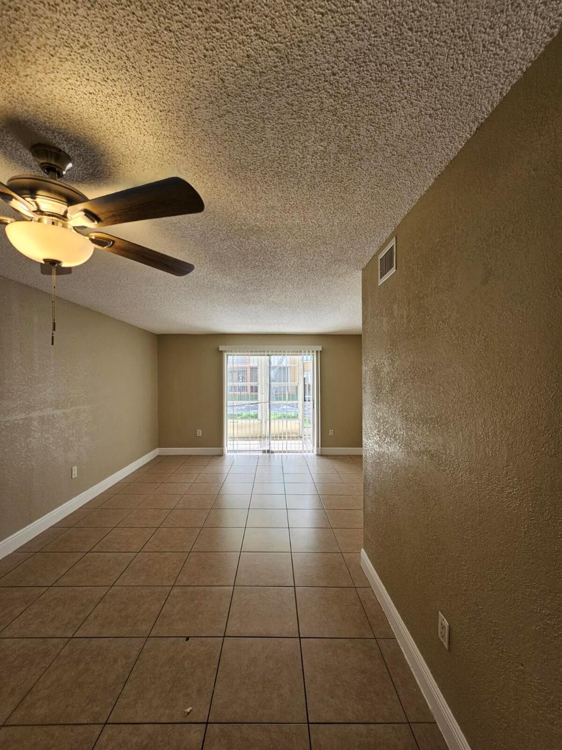 HERITAGE CIRCLE CONDO - Residential