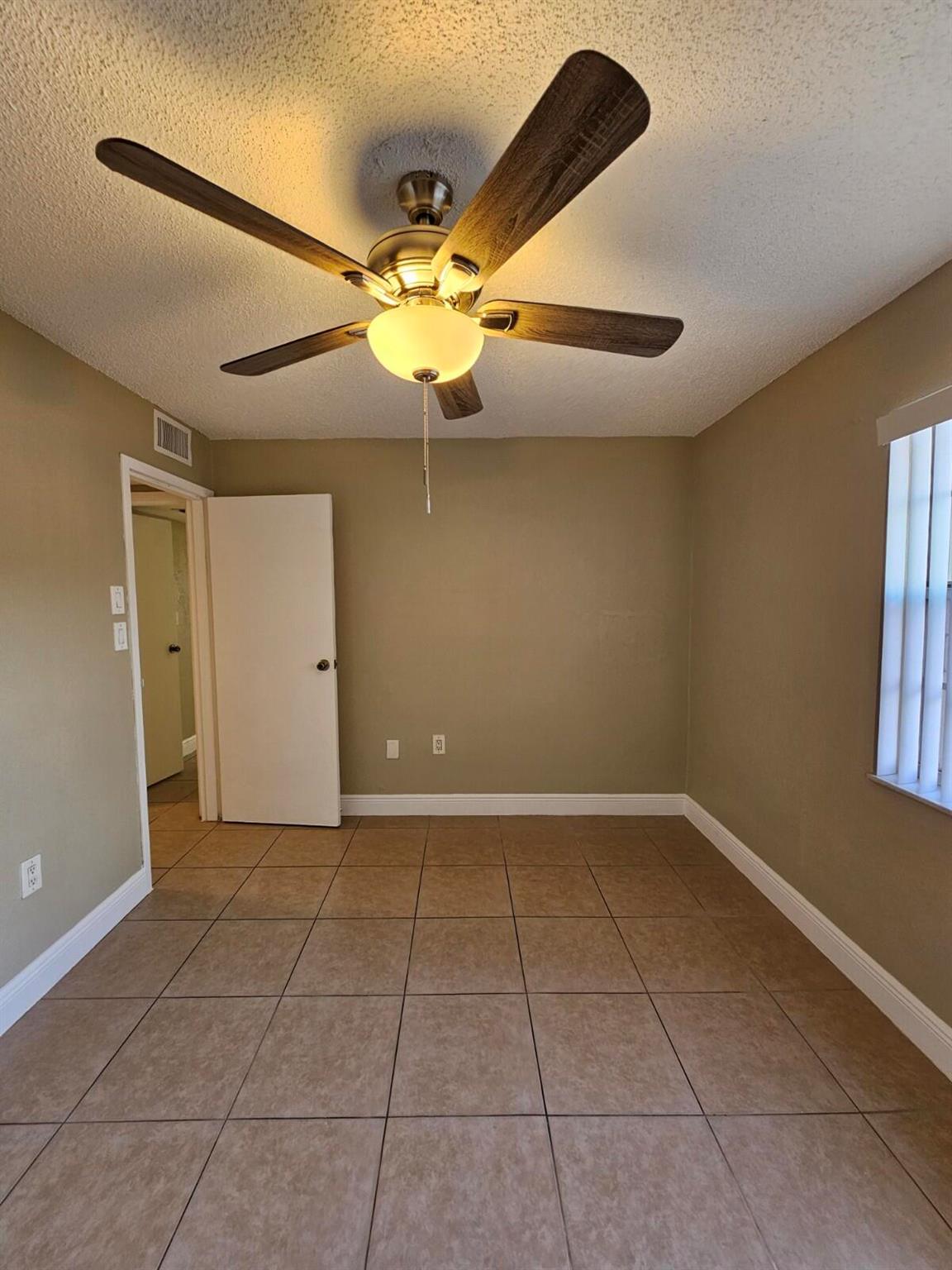 HERITAGE CIRCLE CONDO - Residential