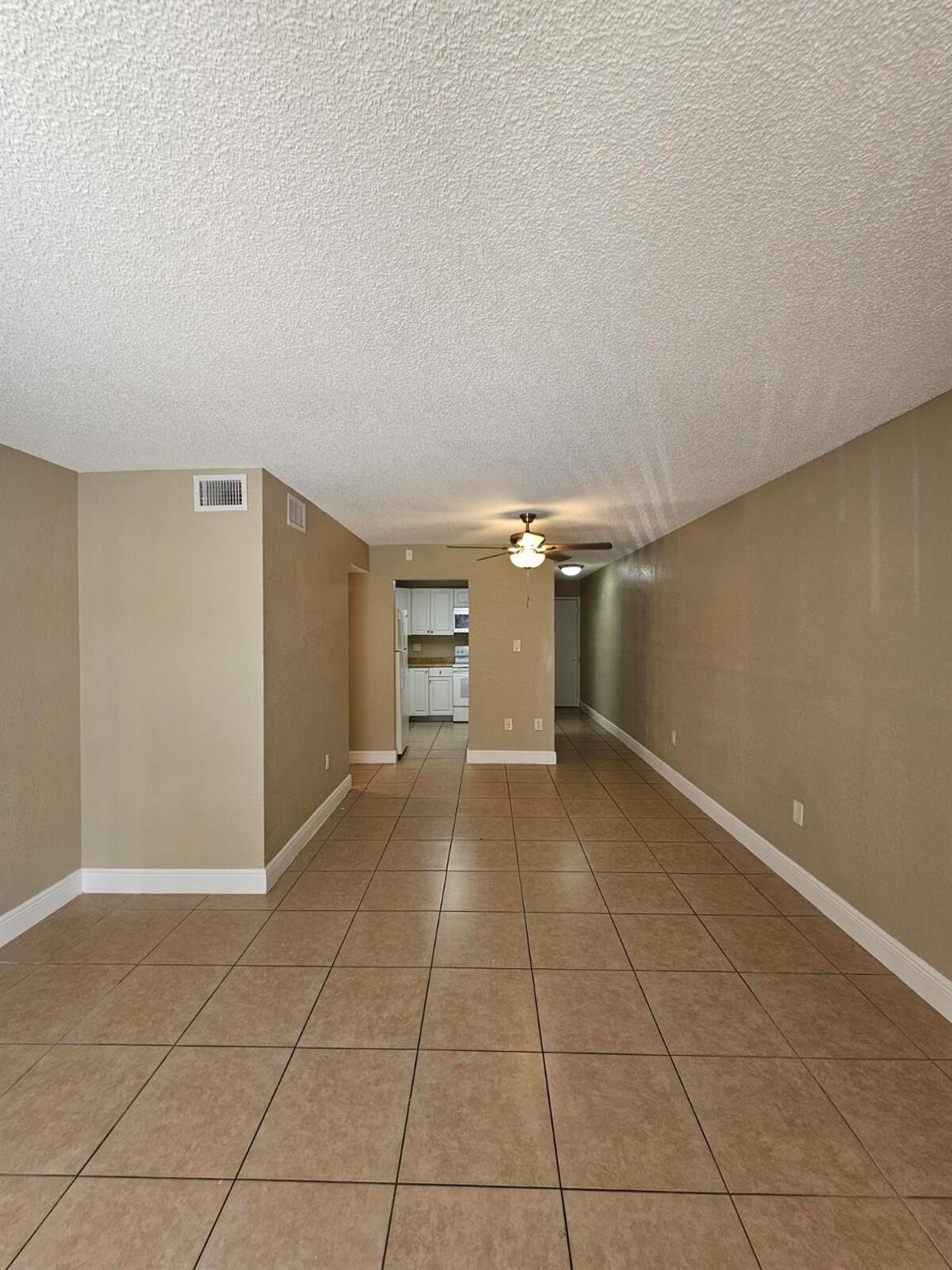 HERITAGE CIRCLE CONDO - Residential