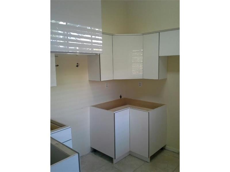 Reflections At Pembroke P - Residential Lease