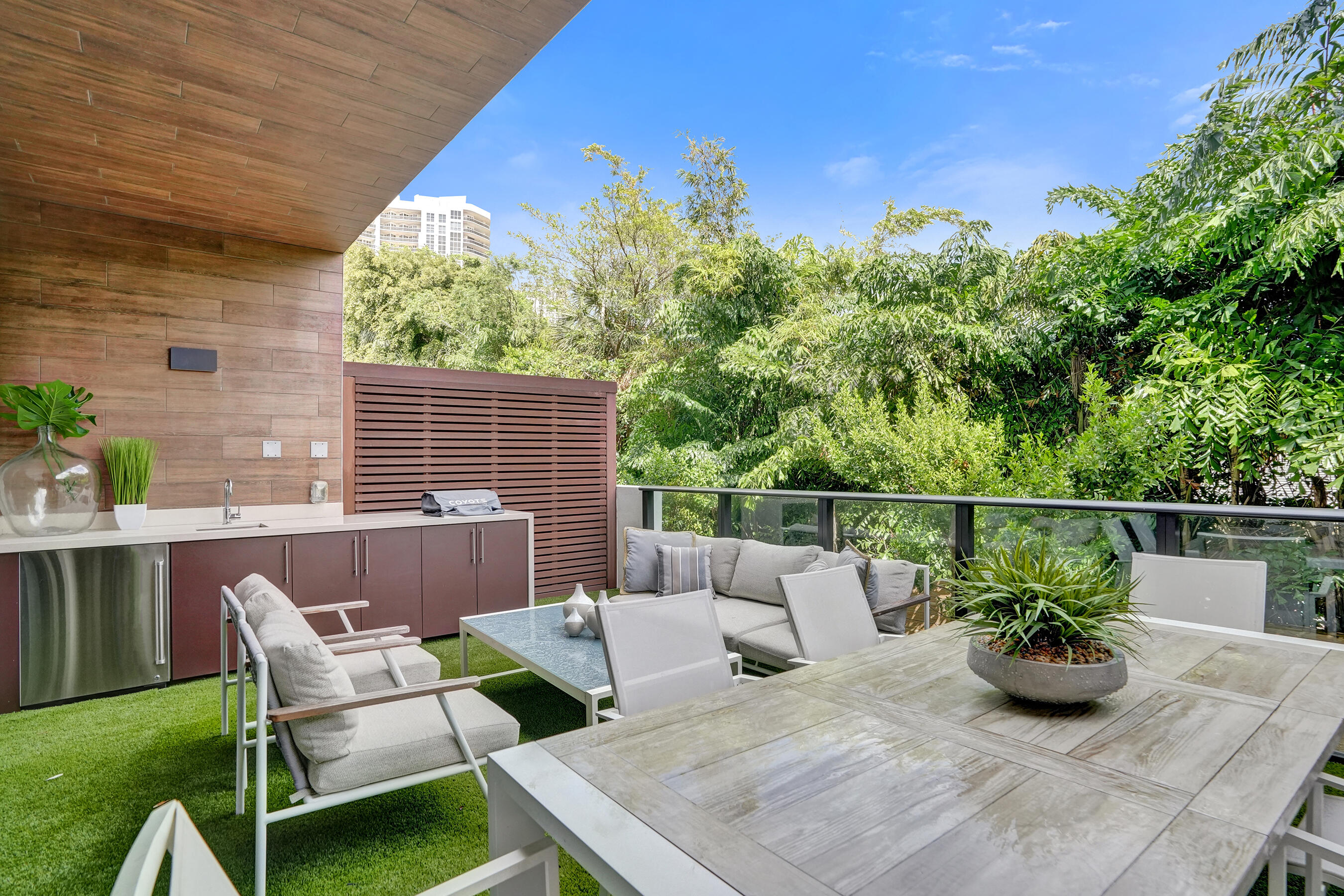 30 THIRTY NORTH OCEAN CONDO - Residential Lease