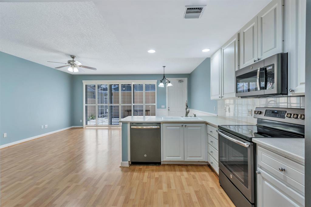 CAMBRIDGE AT ABACOA - Residential