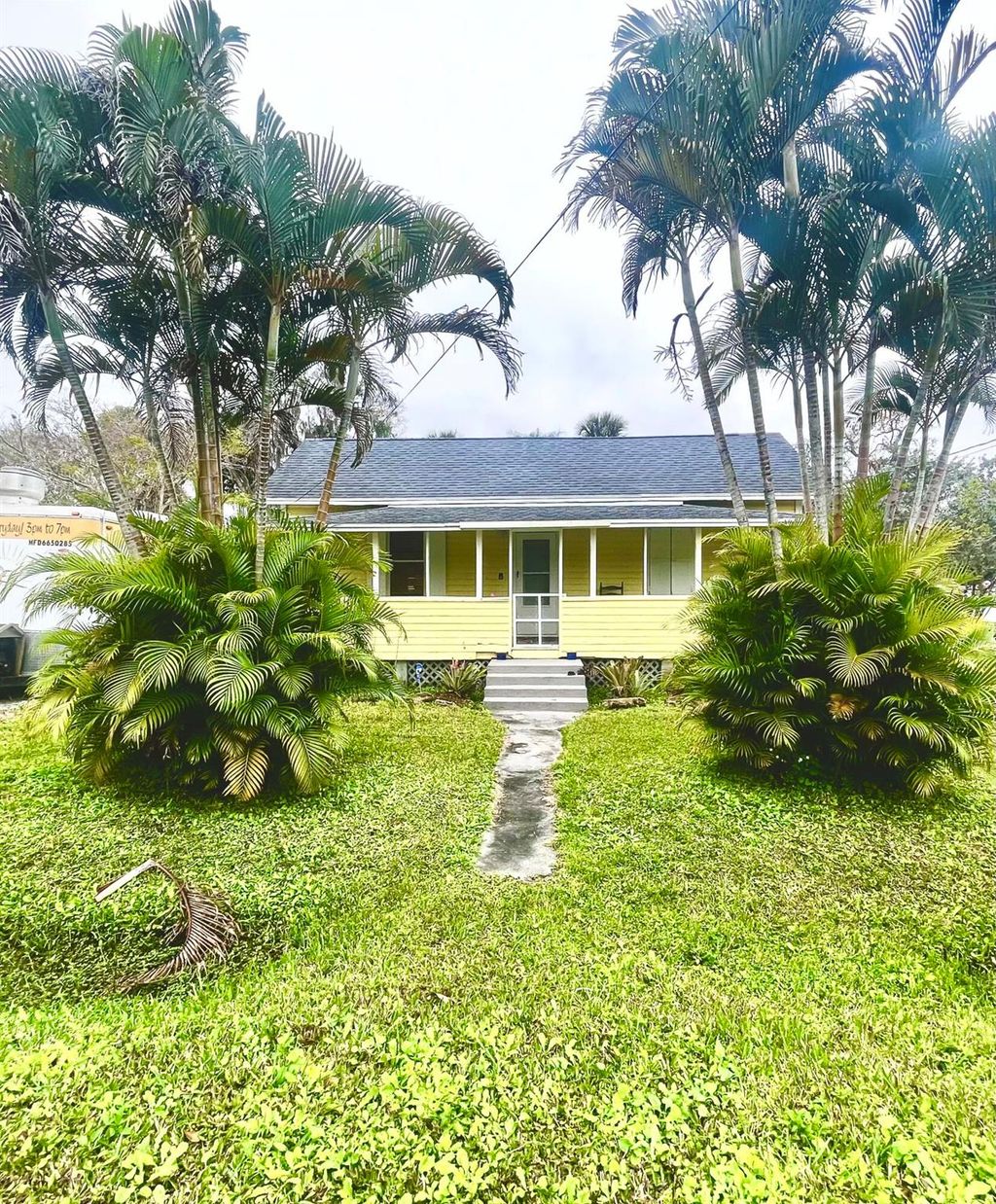 Photo of 4911 Elm Avenue, Fort Pierce, FL 34982 (MLS # R10949619)