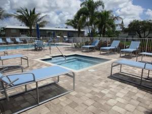 SANDALFOOT SOUTH ONE COND - Residential
