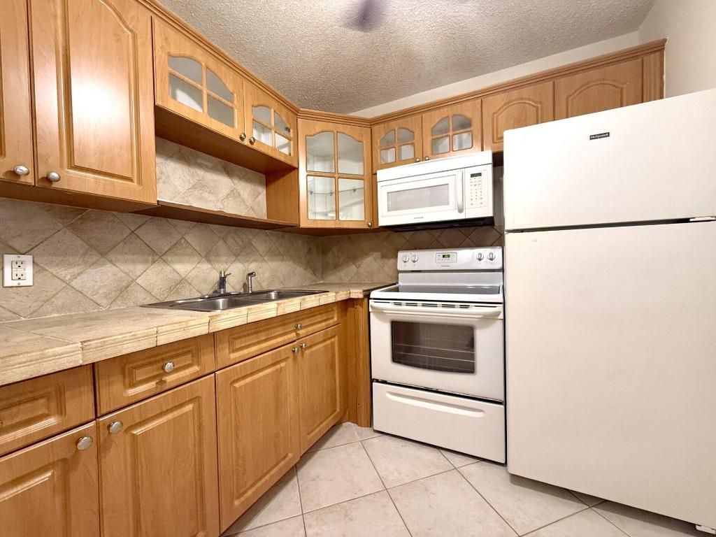 Photo of 262 Sheffield K, West Palm Beach, FL 33417 (MLS # R11153077)