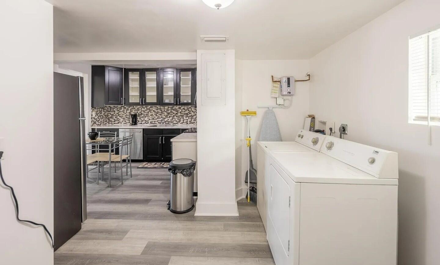 BREEZYWAY MANOR ADD - Residential Lease