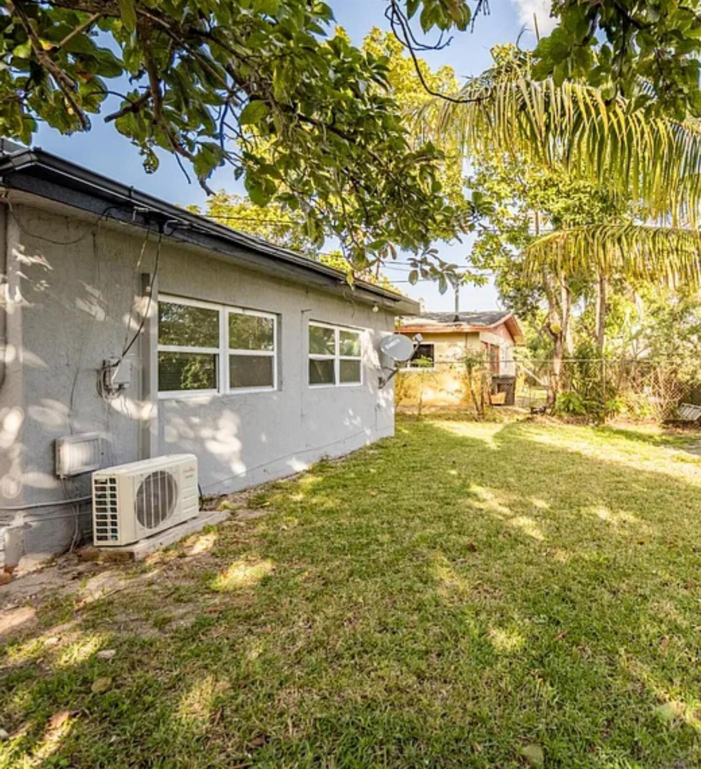 BREEZYWAY MANOR ADD - Residential Lease