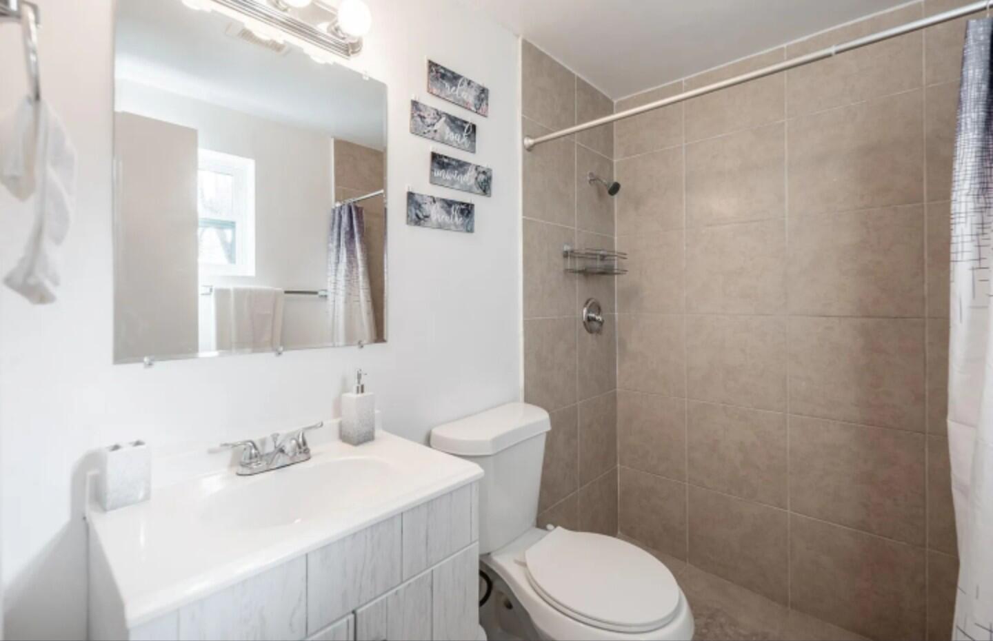 BREEZYWAY MANOR ADD - Residential Lease