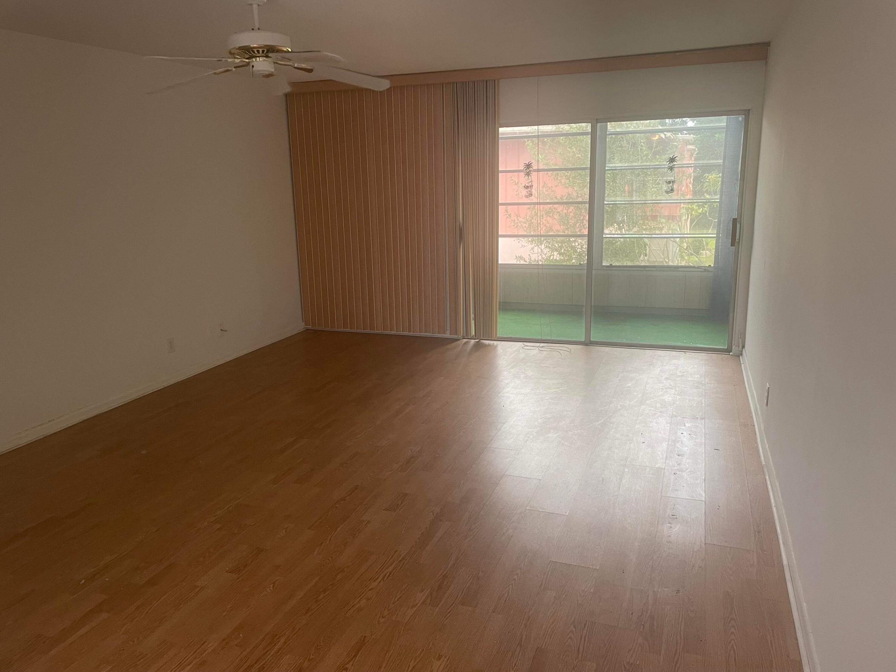 GOLFS EDGE CONDOS A THRU G - Residential