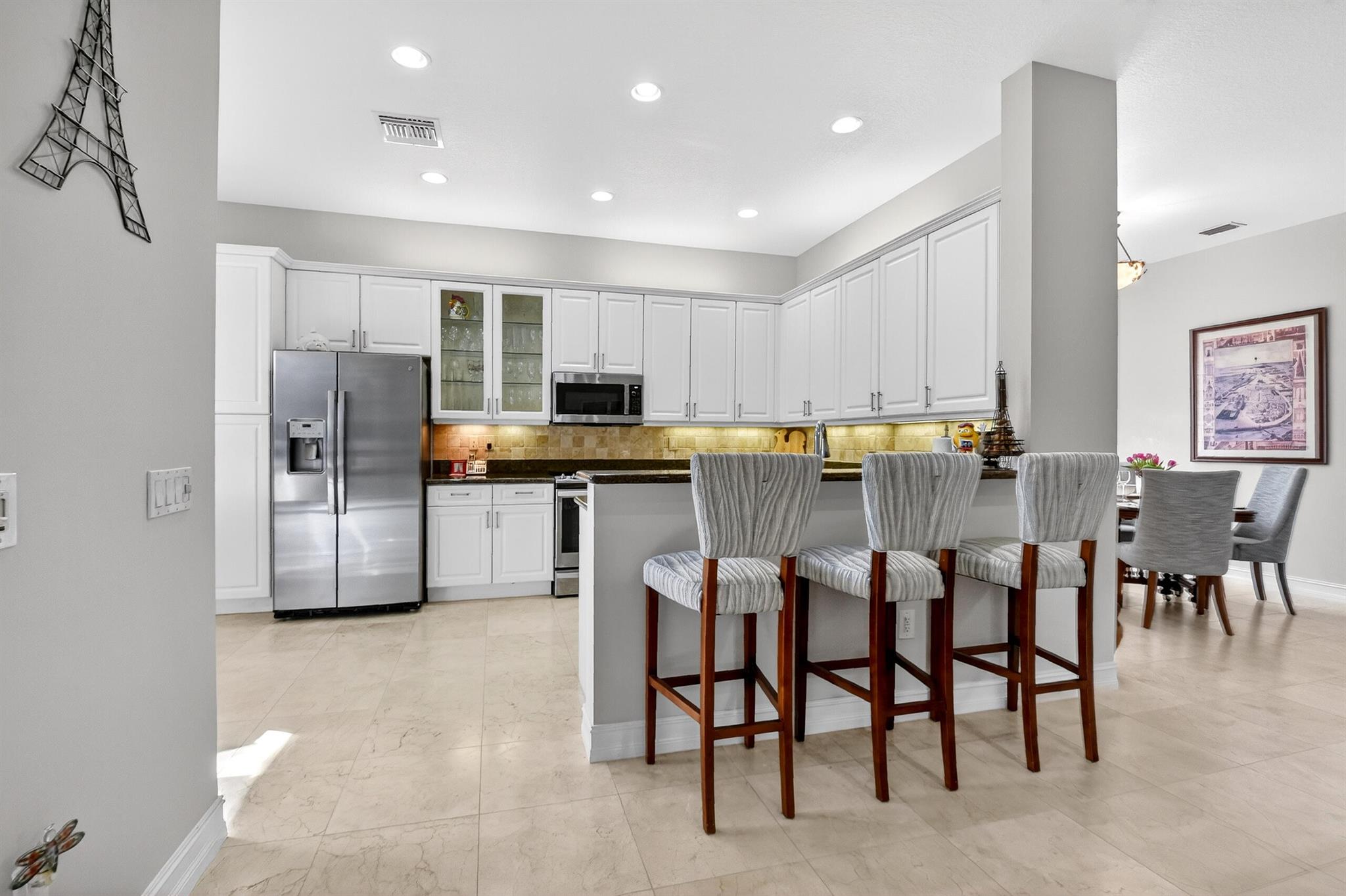 VALENCIA PALMS - Residential