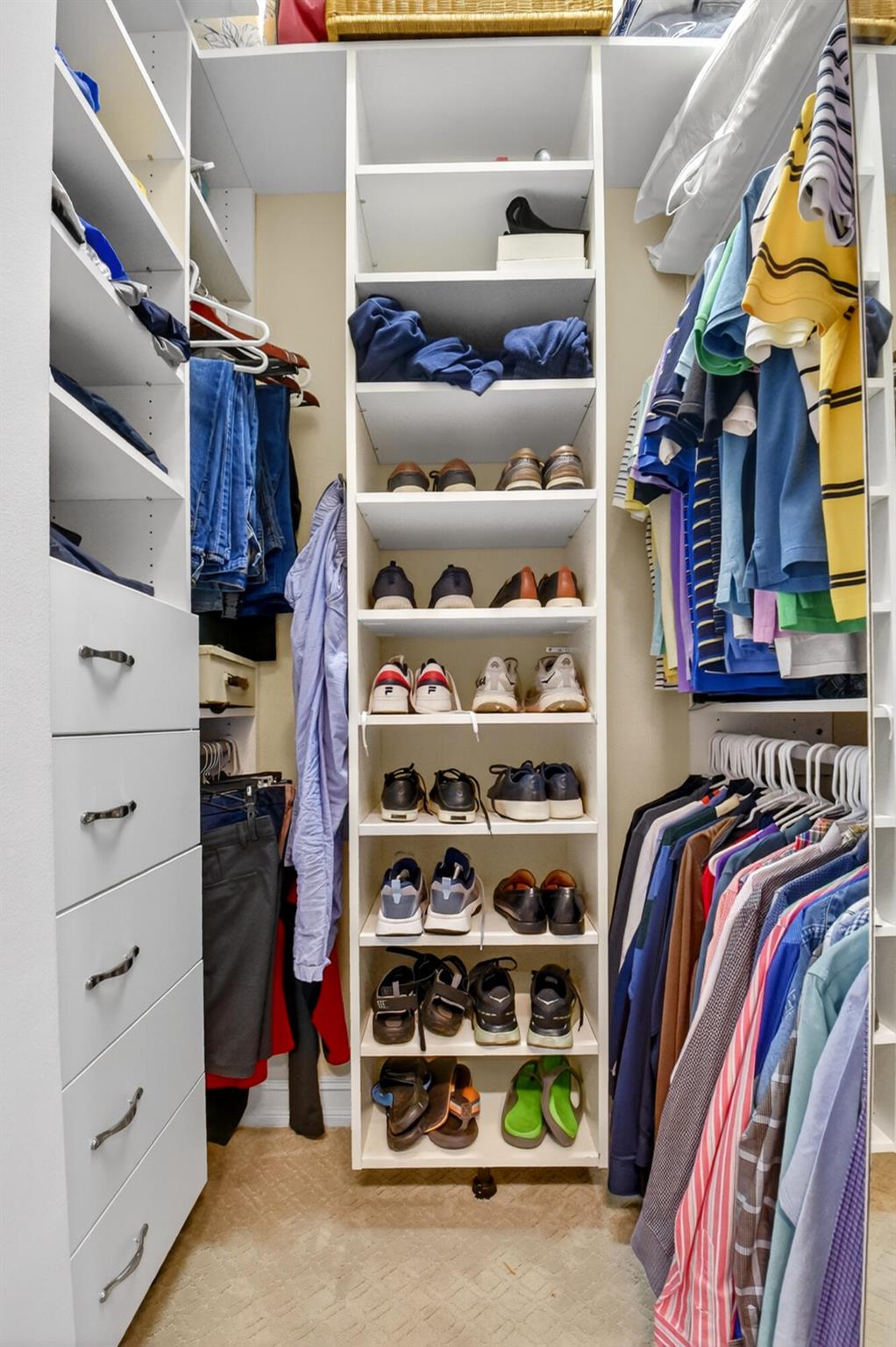 VALENCIA PALMS - Residential