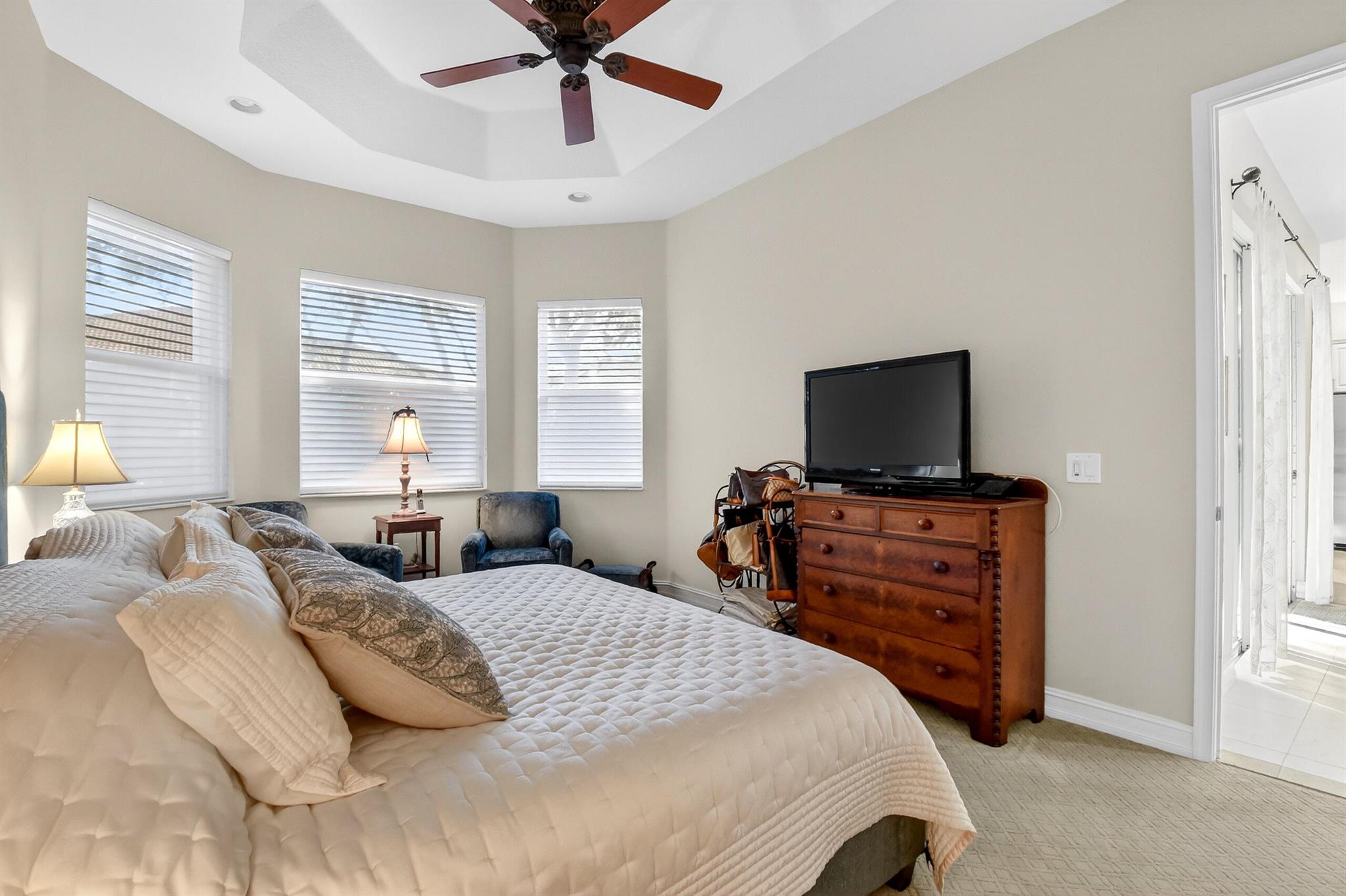 VALENCIA PALMS - Residential