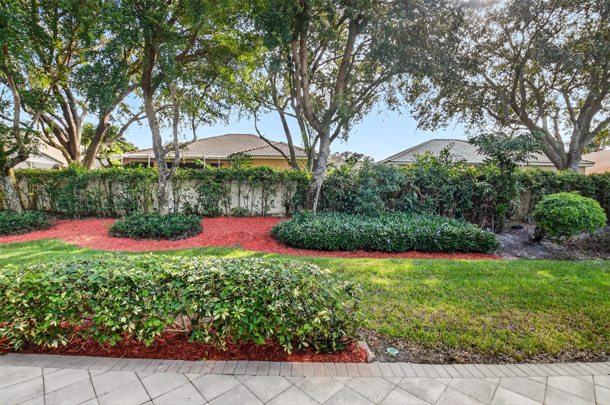 VALENCIA PALMS - Residential