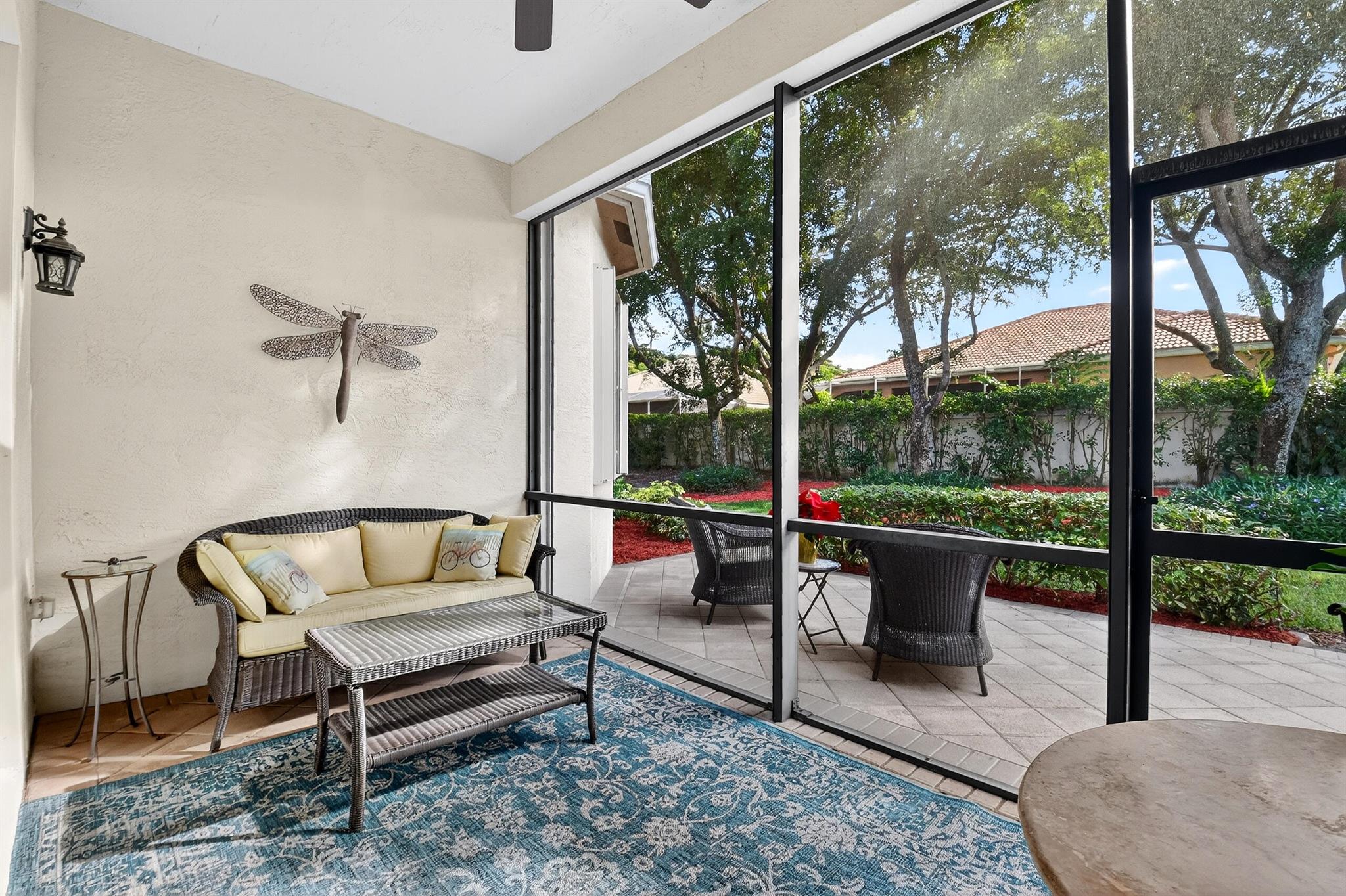 VALENCIA PALMS - Residential