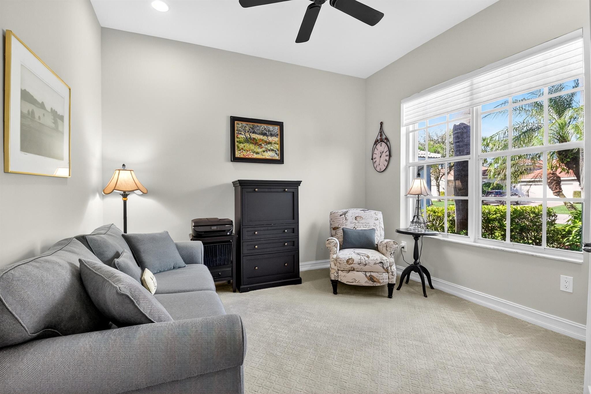 VALENCIA PALMS - Residential