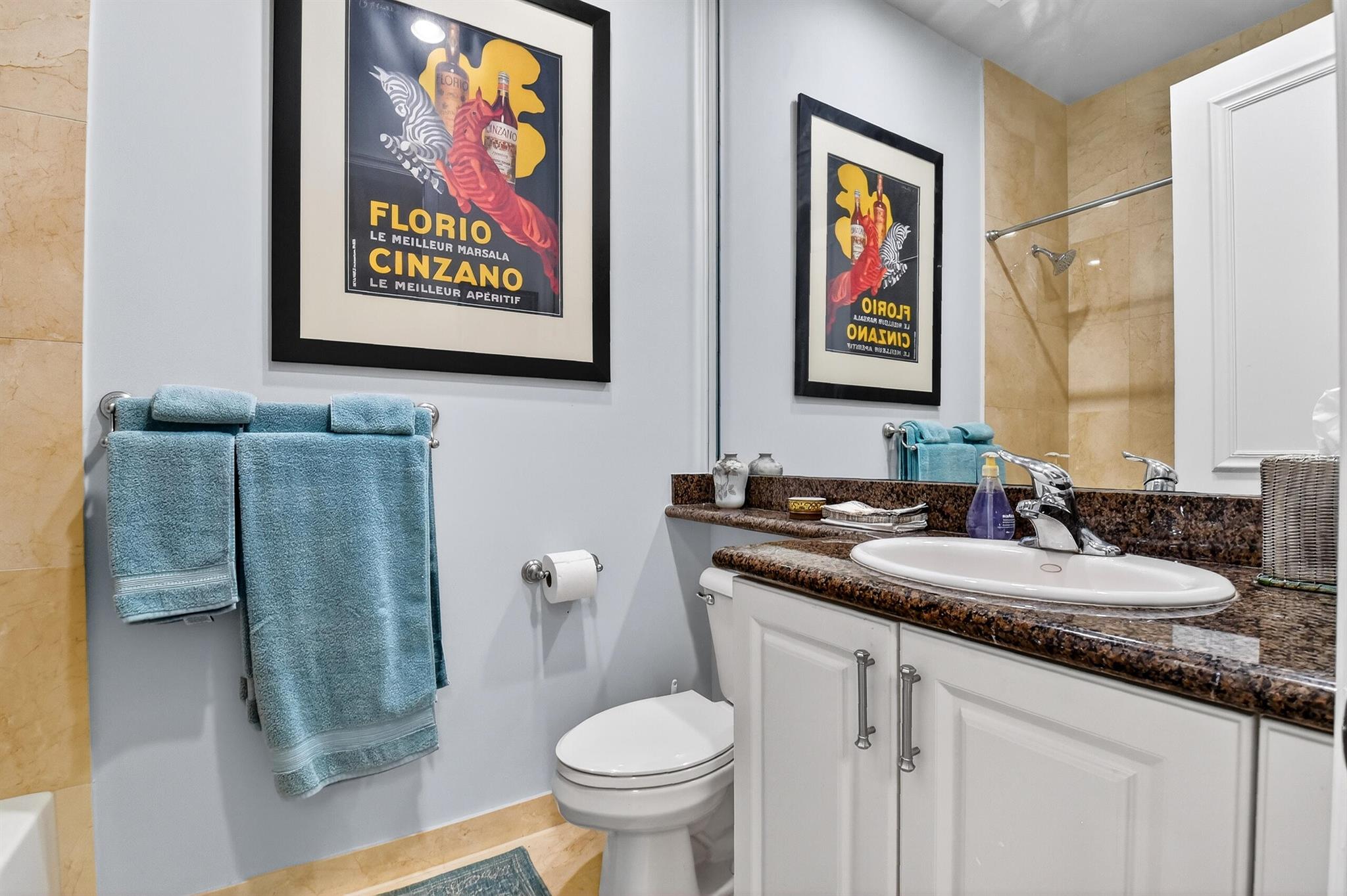 VALENCIA PALMS - Residential