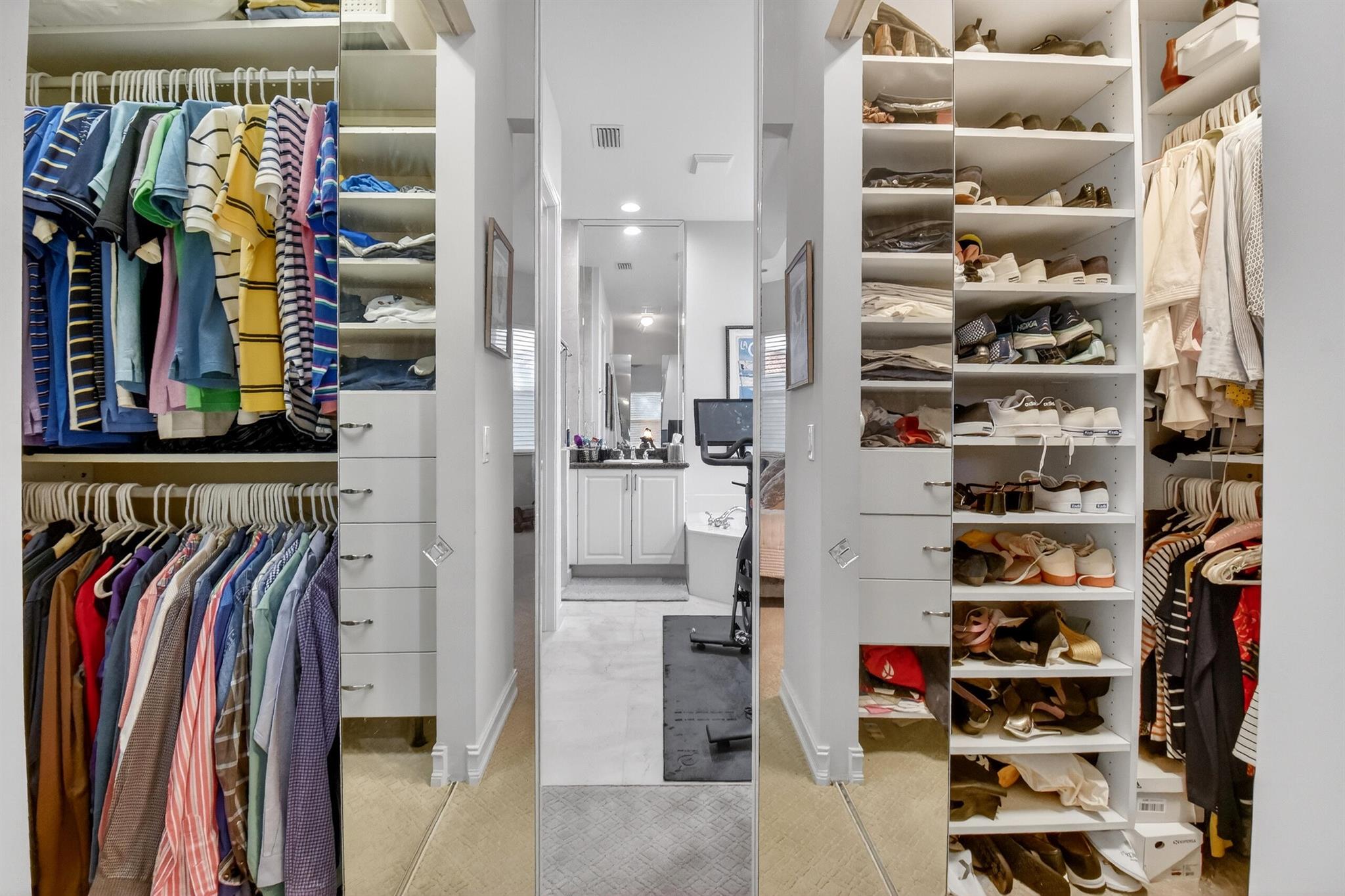 VALENCIA PALMS - Residential