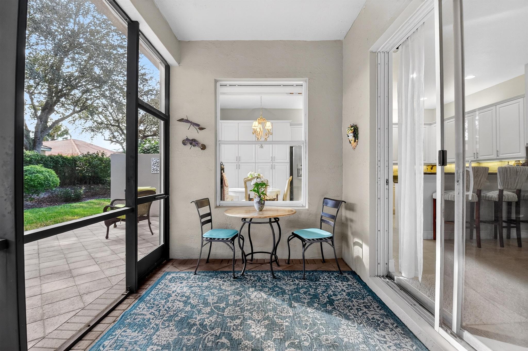 VALENCIA PALMS - Residential